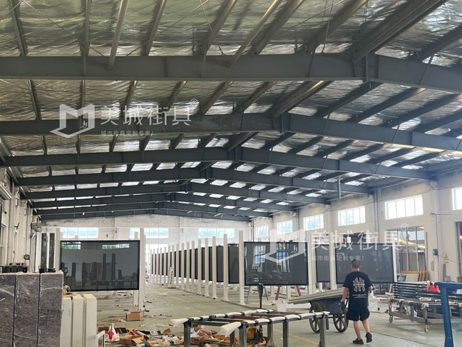 江蘇美城街具為新疆定制公交站臺(tái)第三批批發(fā)貨案例