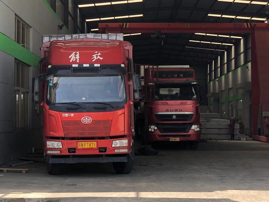 候車(chē)亭發(fā)貨圖 候車(chē)亭發(fā)貨圖