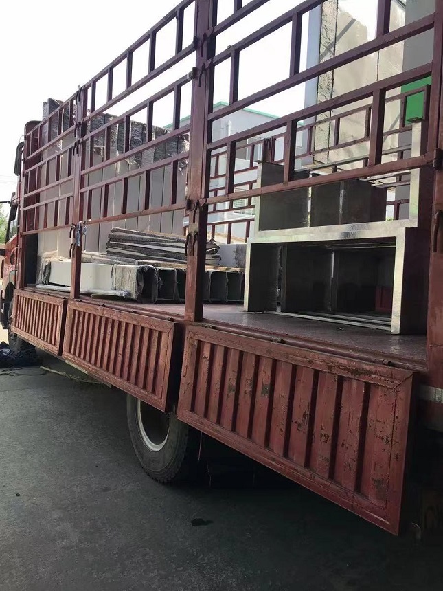 候車(chē)亭發(fā)貨圖 候車(chē)亭發(fā)貨圖