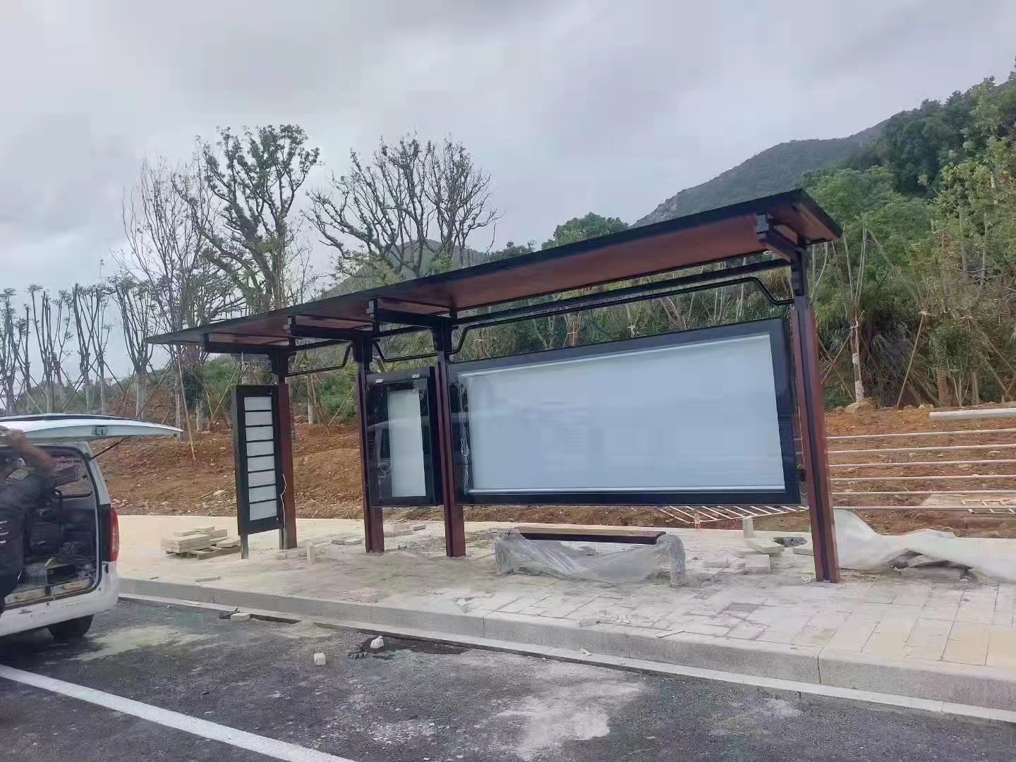 候車亭實(shí)物圖 候車亭實(shí)物圖